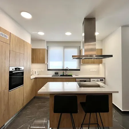 Anna Sea View Maisonette 301 *